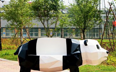 步行街擺放熊貓幾何塊面動物座椅擺件玻璃鋼雕塑